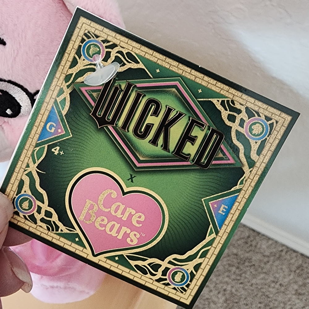 Love-a-Lot Care Bear as GLINDA (WICKED) - Picture 4 of 5